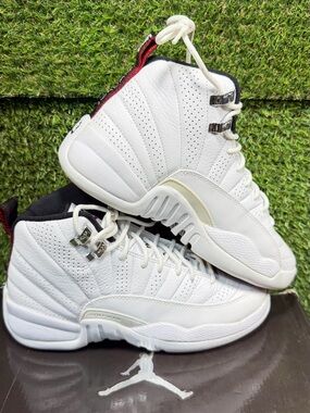Air Jordan 12 Retro White Metallic Silver 153265-163 Kids Size 5Y